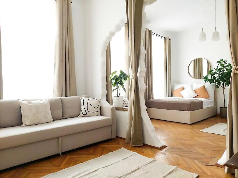 Apartment Big Garden Apartment, 10 Minutes To U4 And U6 Vienna