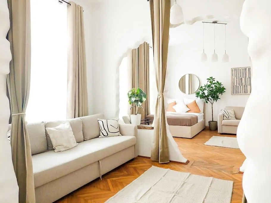 Big Garden Apartment, 10 Minutes To U4 And U6 Vienna Apartment