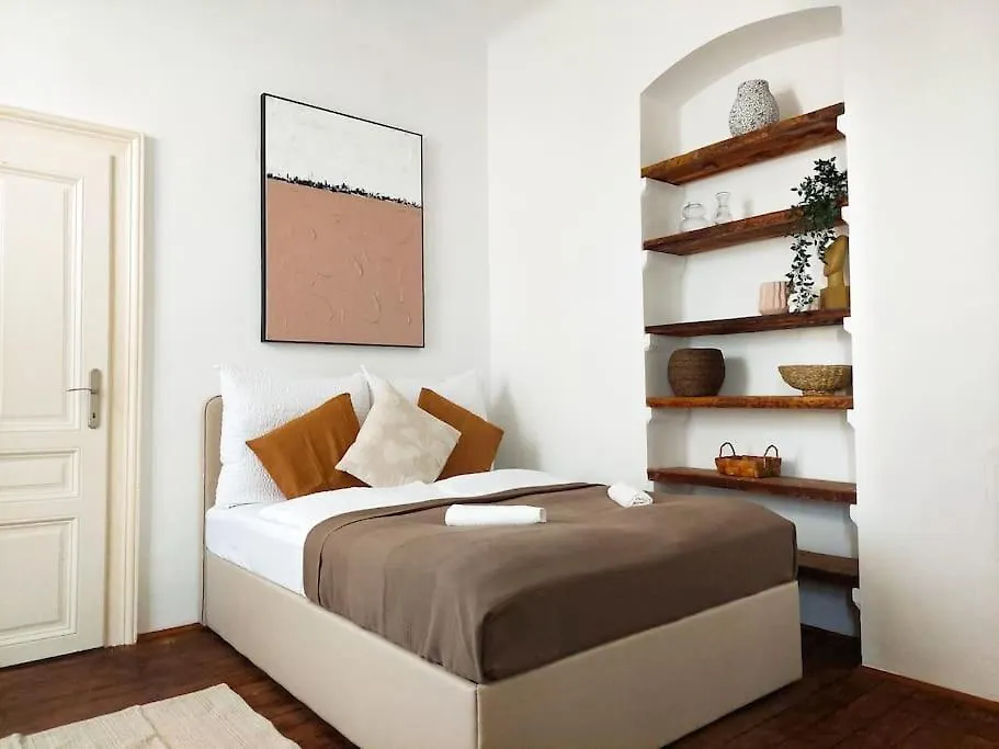 Big Garden Apartment, 10 Minutes To U4 And U6 فيينا شقة