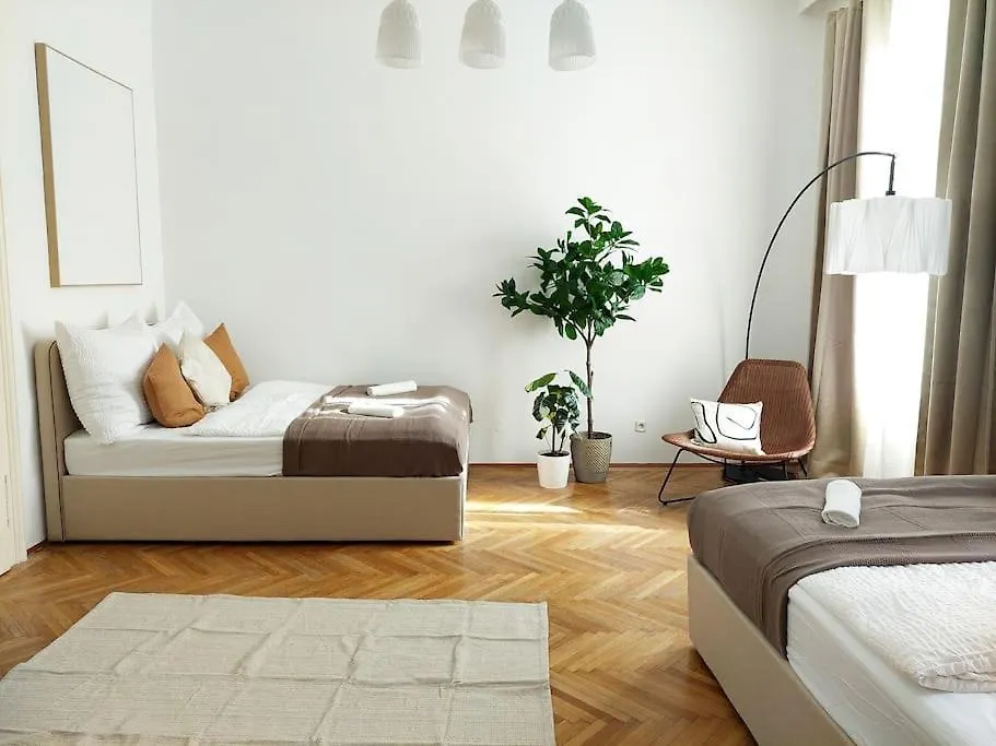 Big Garden Apartment, 10 Minutes To U4 And U6 Vienna